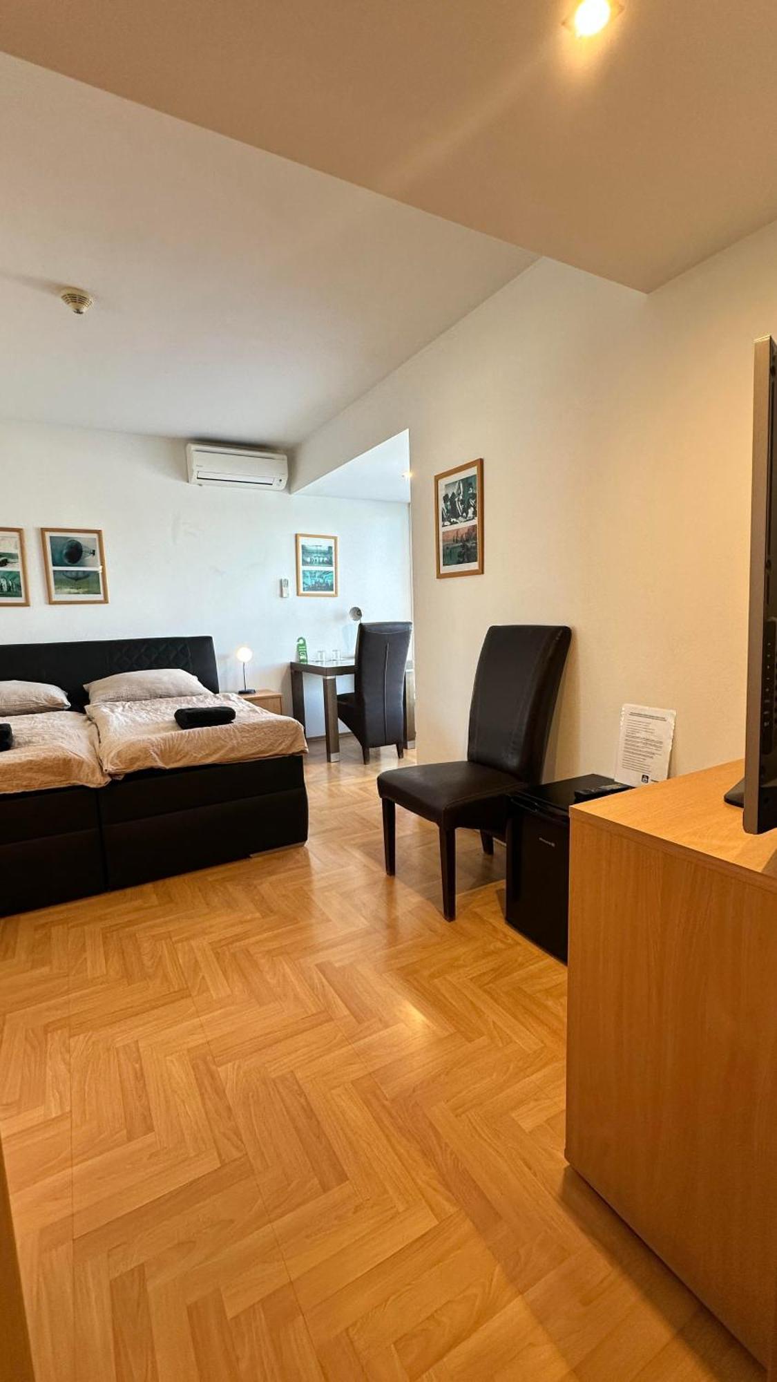 Hotel Muza كَشّا المظهر الخارجي الصورة